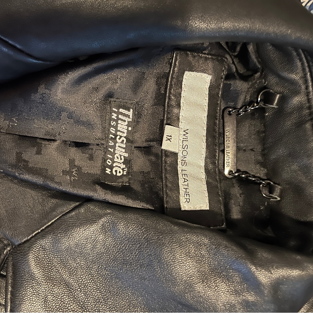 Wilsons Leather Women's Black Notch-Collar Leather Jacket - Picture 3 of 3